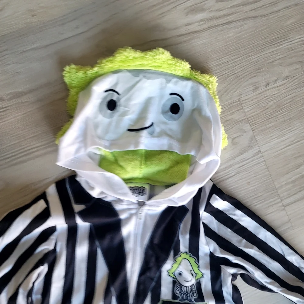 New Beetlejuice Boys Striped  Union Suit  Sleeper Pajamas Size XS 4/5 Hallowen